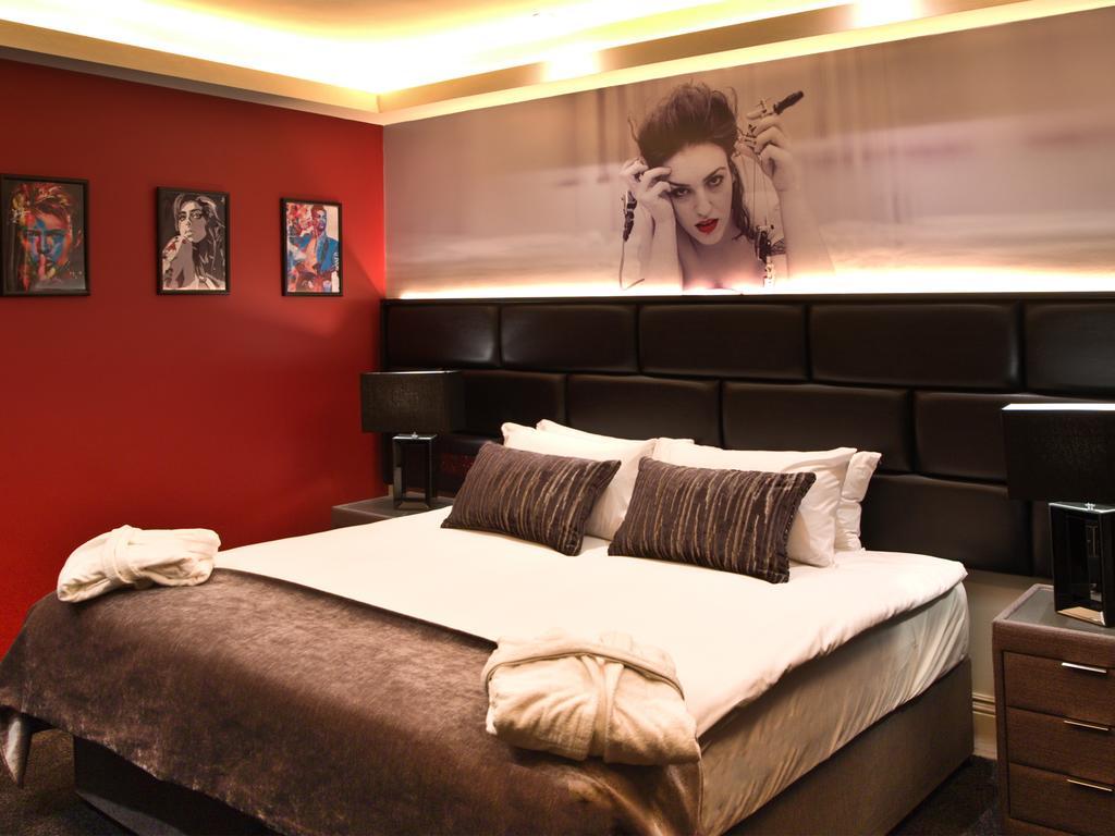 The Residence Hotel Голуэй Экстерьер фото