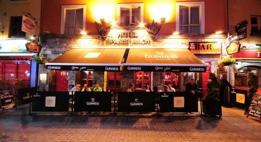 The Residence Hotel Голуэй Экстерьер фото