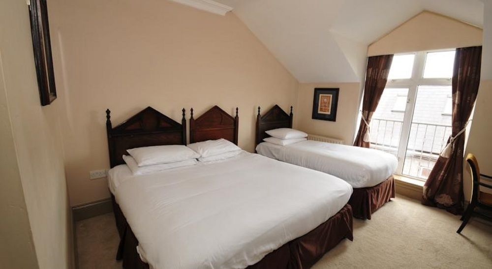 The Residence Hotel Голуэй Экстерьер фото